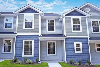 Building Photo - 918 E Green St