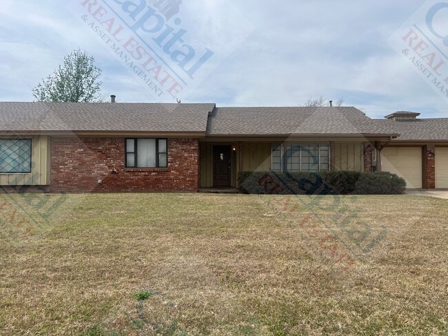 Photo - Spacious Home With Classic Charm