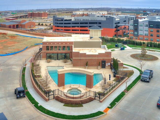 Building Photo - Beautiful Downtown OKC Townhouse