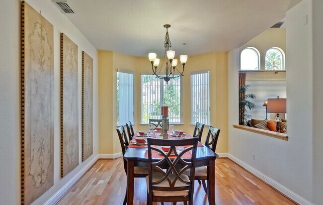 Foto del edificio - 529 Middlebury Dr