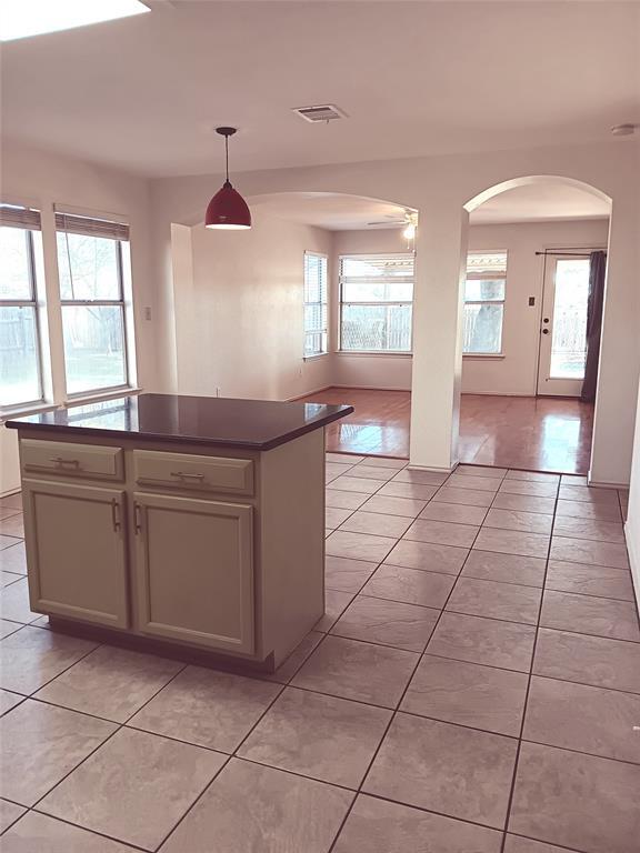 Building Photo - 14645 Montoro Dr