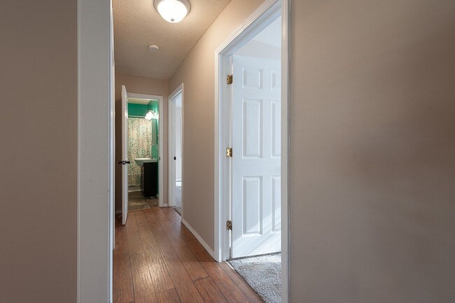 Foto del edificio - 2301 S Milton Dr