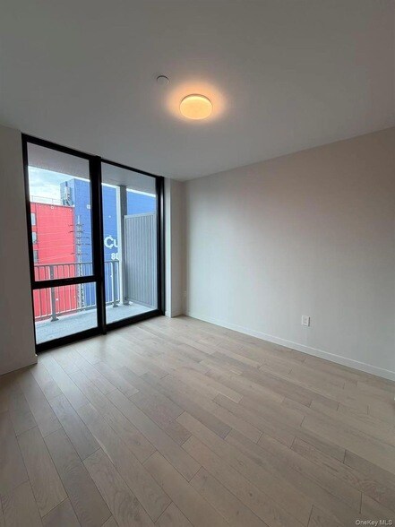 Foto del edificio - 131-02B 40th Rd