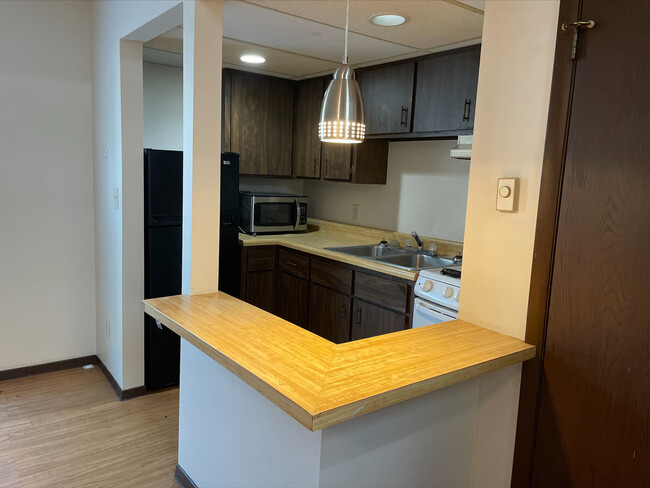 Foto del edificio - 528 Tallmadge Rd
