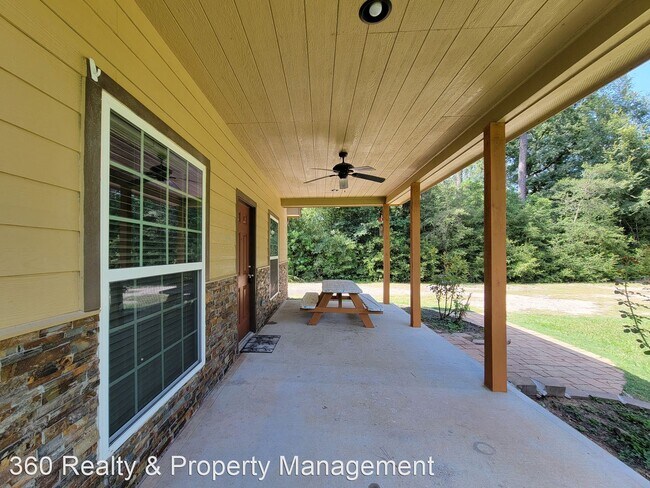 Building Photo - 3 br, 2 bath House - 17132 BENDING OAKS