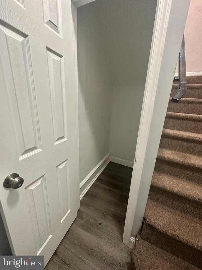 324 S 56th St Unit 2 photo'