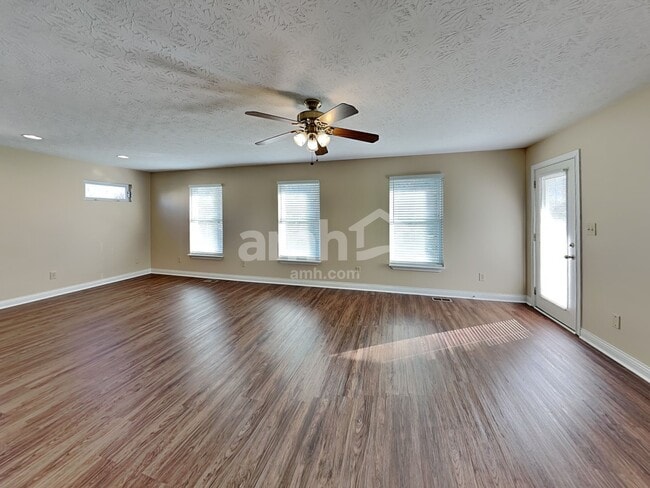 Foto del edificio - 1073 Ivoryhill Dr