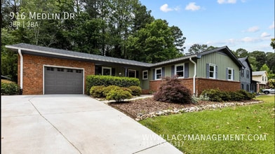 Building Photo - 916 Medlin Dr