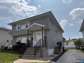 Building Photo - 406 Sylvan St