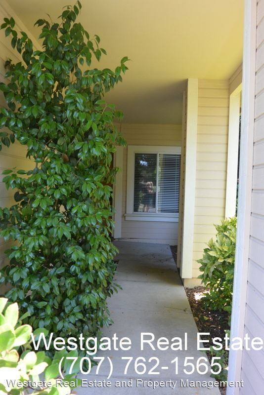 Foto del edificio - 3 br, 2.5 bath House - 1985 Rainier Circle