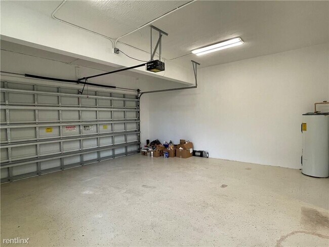 Foto del edificio - 3 br, 3.5 bath House - 3875 NE 22nd Way # ...