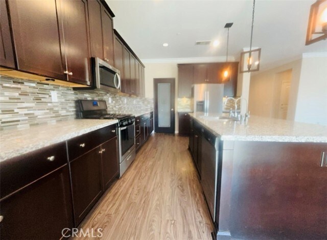 Foto del edificio - 24413 Comanche Creek Dr