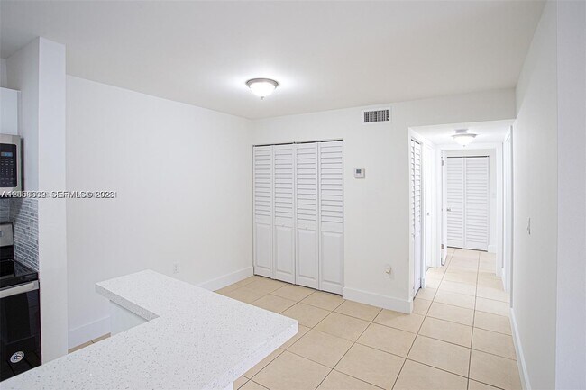 Foto del edificio - 15550 SW 80th St
