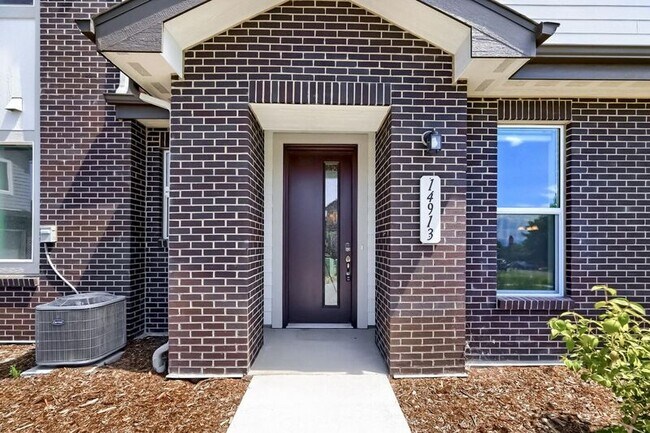 Building Photo - 14913 E Belleview Dr