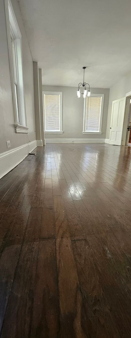 Foto del edificio - Large house with a nice layout welcome Home