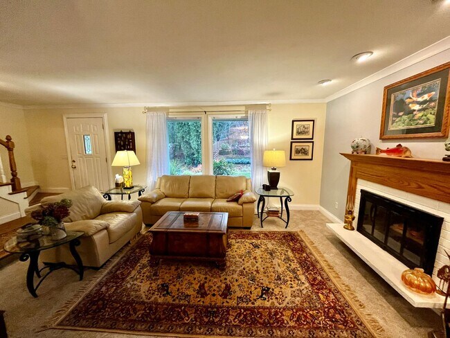 Building Photo - Newly Upgraded Brownsville 4 Bedroom Home ...