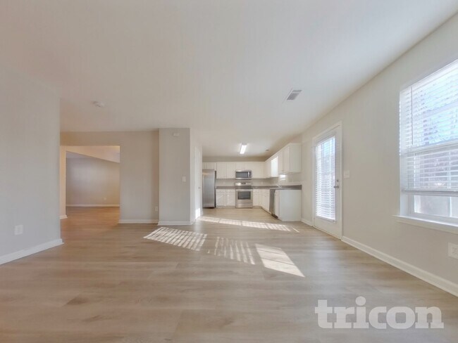 Foto del edificio - 613 Amberwood Dr