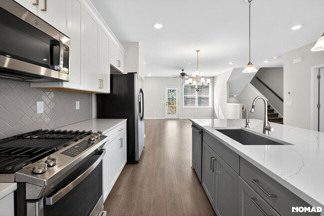 Foto del edificio - 3447 Hidden Valley Cir