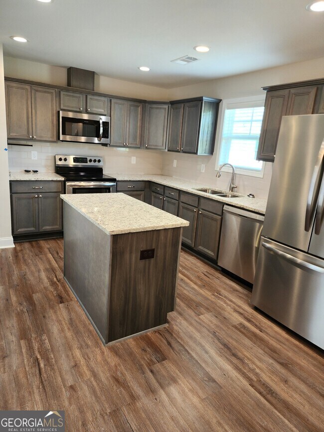 Foto del edificio - 110 Rocky Rd