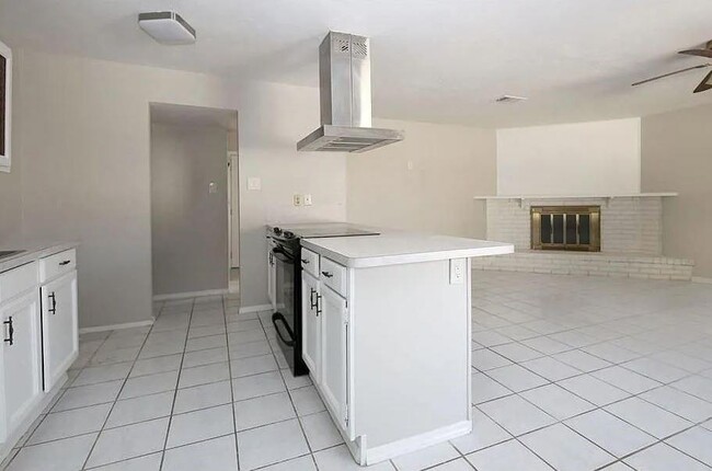 Foto del edificio - 4310 Kacee Dr