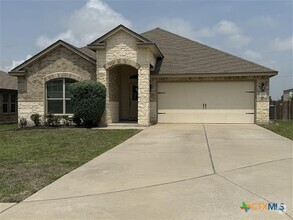 Building Photo - 207 Christopher Dr