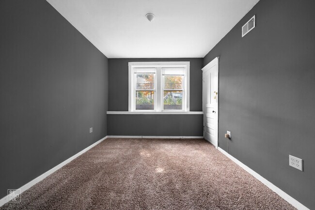 Foto del edificio - 2512 W Lyndale St
