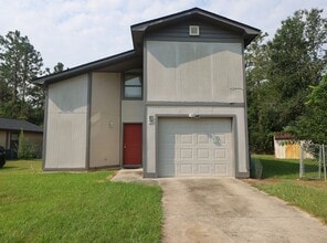 Building Photo - 5 Crestwood Cir