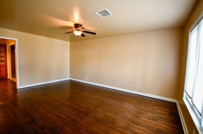 Foto del edificio - Beautifully Updated Brookside Home Near Ri...