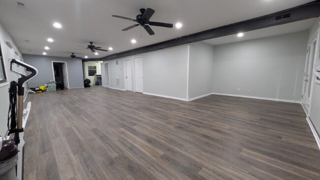 Foto del edificio - 4854 W Addison St