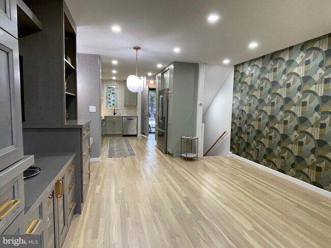 Foto del edificio - 704 3rd St SW