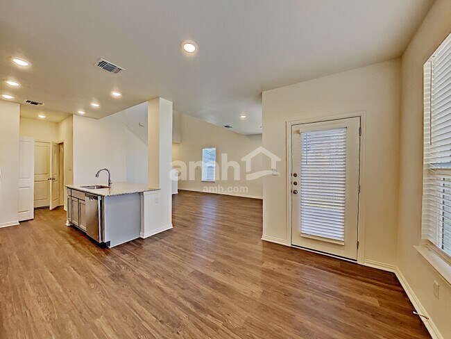 Building Photo - 2705 Deerfield Creek