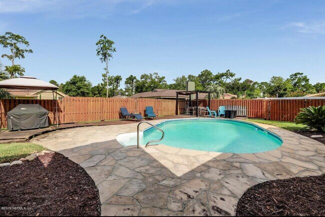 Building Photo - 1736 Indian Springs Dr