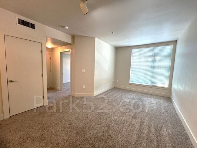 Foto del edificio - $250 Off!  1 Bedroom Condo in Downtown Tacoma