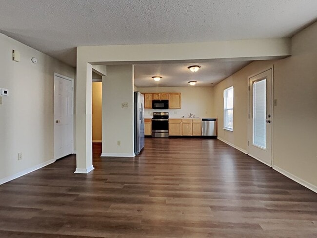 Building Photo - Call Me Home for Immediate Move IN!!