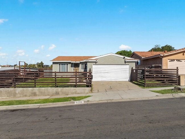 Building Photo - 6252 Alderley St