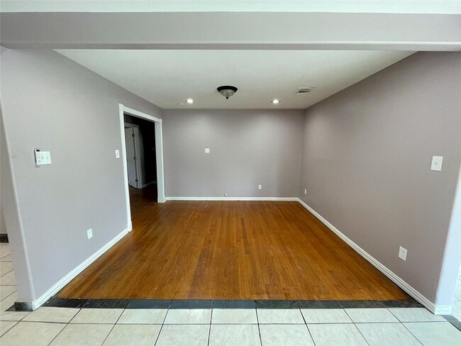 Building Photo - 7230 Sims Dr