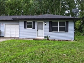 Building Photo - 303 E Palm Dr