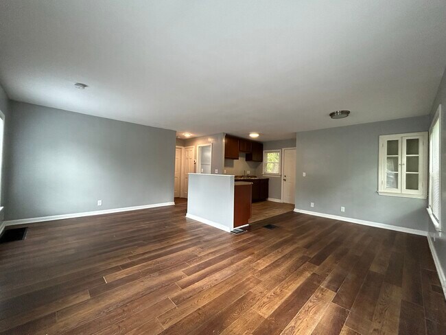 Foto del edificio - 3923 Millersville Dr