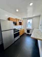 Building Photo - 1458 Rosalie St