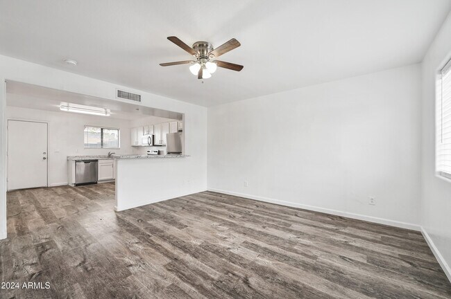 Foto del edificio - 5010 N 22nd Ave