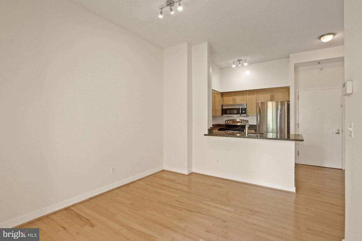 7500 Woodmont Ave Unit S209, Bethesda, MD 20814 Apartment for Rent in