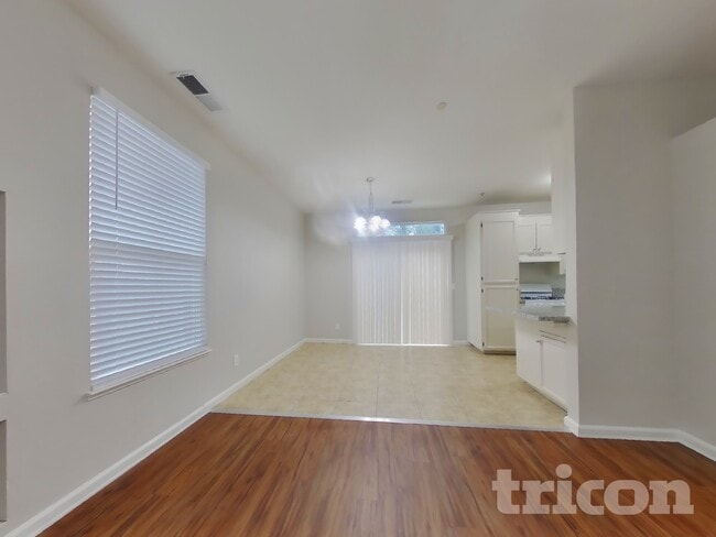 Building Photo - 408 Falcon Dr