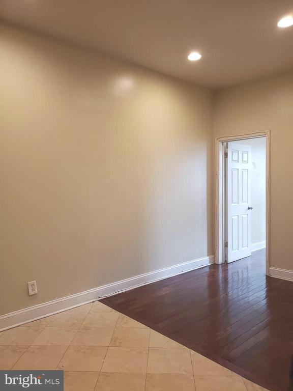 Building Photo - 6707 Woodland Ave