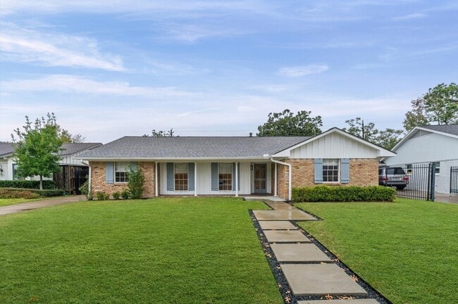 Photo - 6158 Burgoyne Rd House