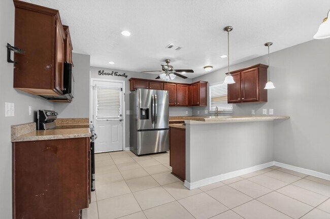 Foto del edificio - 451 Eisenhower Dr