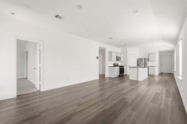 Foto del edificio - 5215 Mossdale Blf Ln