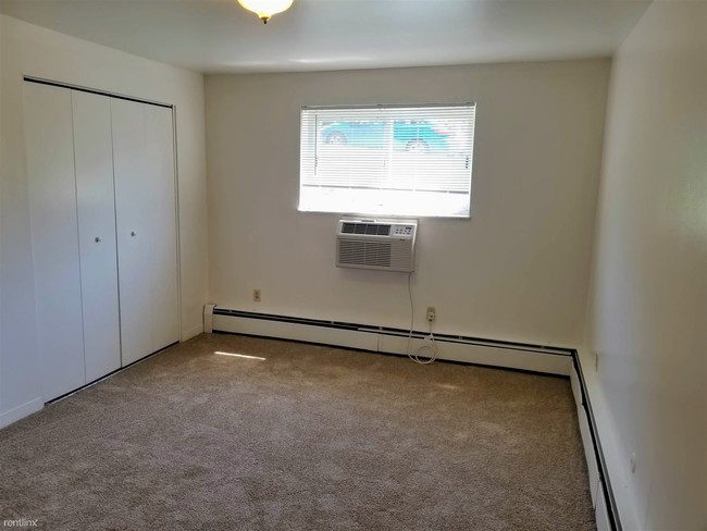 Building Photo - 1 br, 1 bath Apartment - 1860 Brett Street