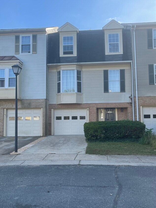 14654 Gov Sprigg Pl, Upper Marlboro, MD 20772 Townhome Rentals in