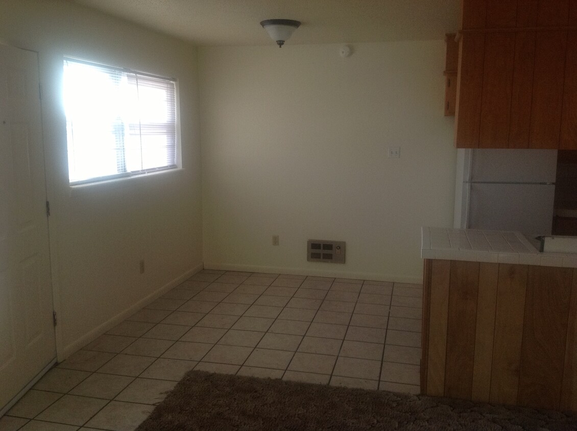Primary Photo - 1300 N Beta St