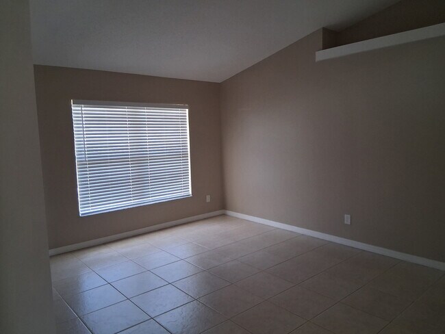 Building Photo - 13441 Silver Leaf Cir